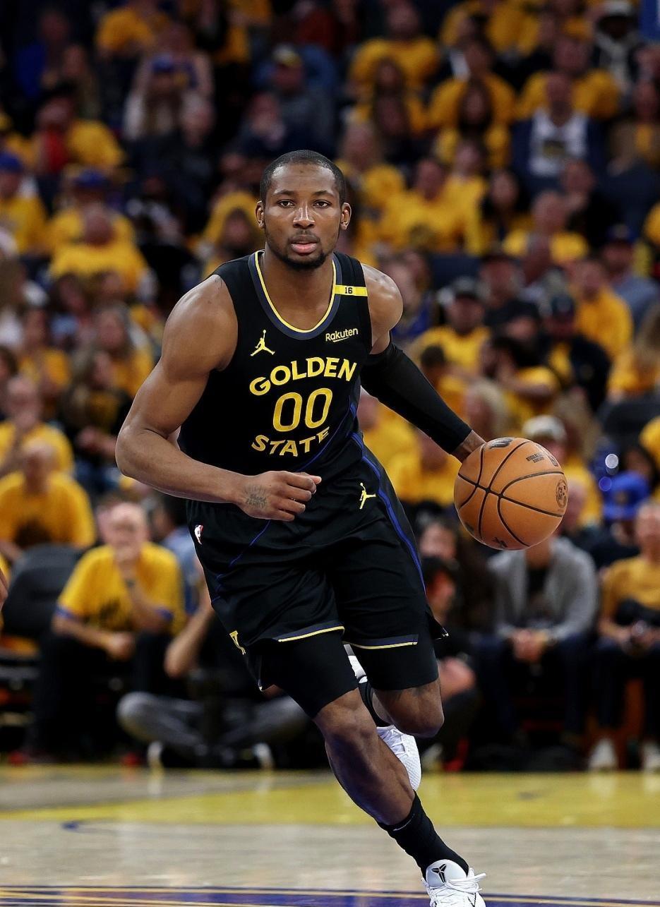 九游电脑版修改-NBA勇士数据